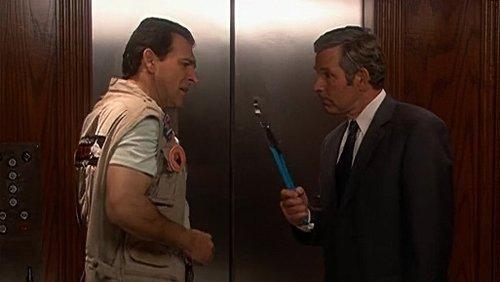 That's My Bush! Season 1 Episode 7 - Trapped in a Small Environment