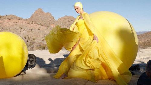 Germany's Next Topmodel Season 18 Episode 14 - Off to the Desert: An extravagant Photoshoot awaits the Models