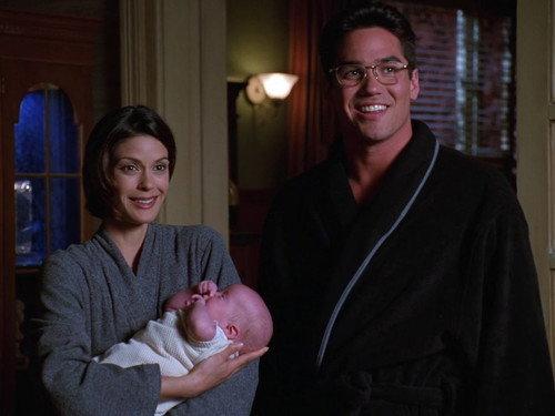 Lois & Clark: The New Adventures of Superman Season 4 Episode 22 - The Family Hour