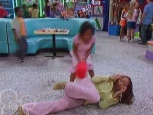 That's So Raven Season 2 Episode 5 - Four's a Crowd