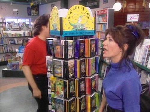 Un gars, une fille Season 2 Episode 1 - Au lit 2 - À la librairie - Au chalet 1