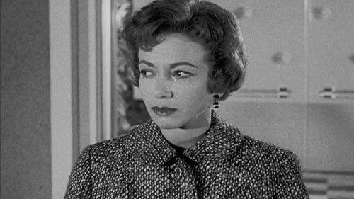 Peter Gunn Season 1 Episode 9 - Image of Sally