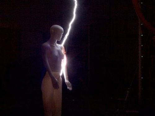 Superscience Season 3 Episode 6 - Lightning Strike Investigated