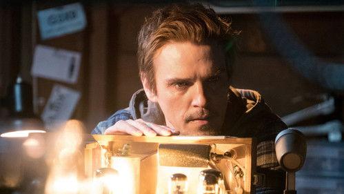 Frequency Season 1 Episode 13 - Signal Loss