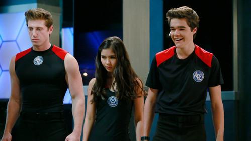 Lab Rats Season 4 Episode 1 - Bionic Rebellion (1)