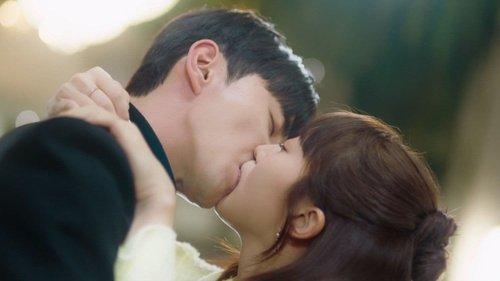 Dreaming of a Freaking Fairy Tale Season 1 Episode 5 - Romantic Butterfly Effects