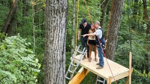 Treehouse Masters Season 3 Episode 11 - Country Superstar Speakeasy