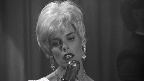 Baywatch Season 3 Episode 9 - Masquerade