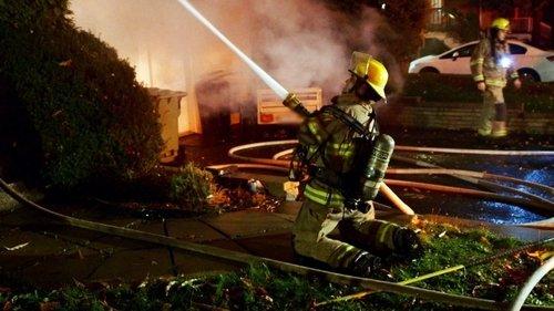 911 Season 1 Episode 14 - Episode 14