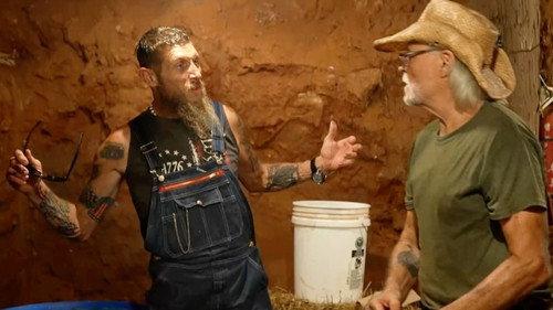 Moonshiners Season 15 Episode 9 - Run for the Border
