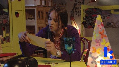 Amika Season 2 Episode 3 - Aarde aan Merel, Aarde aan Merel...