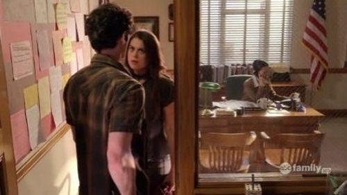 10 Things I Hate About You Season 1 Episode 1 - Pilot