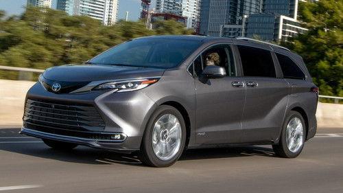 MotorWeek Season 40 Episode 21 - Toyota Sienna