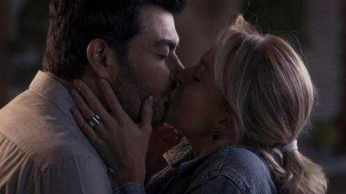 Imperio De Mentiras Season 1 Episode 13 - Episode 13