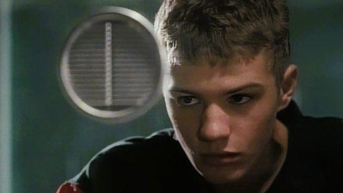 Due South Season 1 Episode 10 - The Gift of the Wheelman