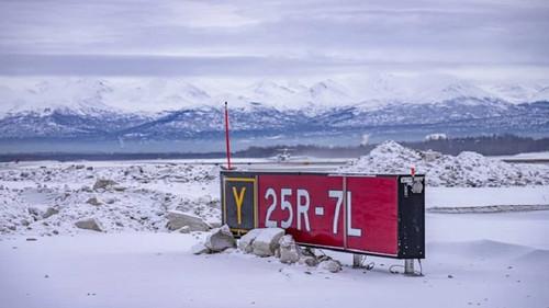 Ice Airport Alaska Season 1 Episode 3 - Lights Out