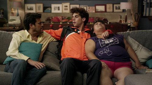 40 y 20 Season 2 Episode 9 - Amor exprés cortado