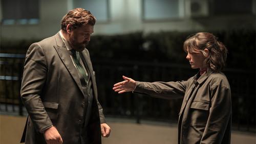 Red Queen Season 1 Episode 3 - A Pill