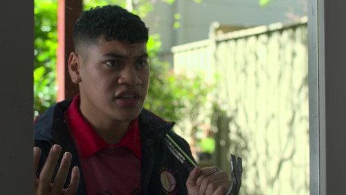 Bump Season 2 Episode 7 - Strays