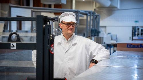 Klovn Season 10 Episode 8 - Kransakager's Willy Wonka