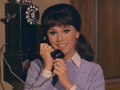 That Girl Season 1 Episode 16 - Christmas and the Hard-Luck Kid