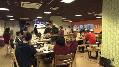 Document 72 Hours Season 5 Episode 2 - Huge Share House for 260 People