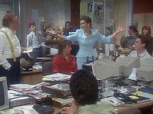 Drop the Dead Donkey Season 2 Episode 8 - Don't Mention the Arabs