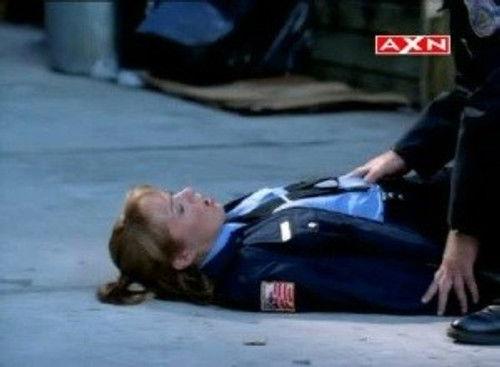 The District Season 3 Episode 6 - Old Wounds