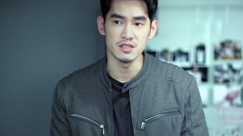 Futmalls.com Season 1 Episode 2 - Best-Selling Writer (2)