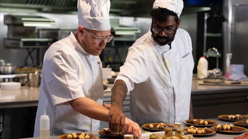 Rob & Romesh Vs Season 4 Episode 4 - Restaurants: Second Course