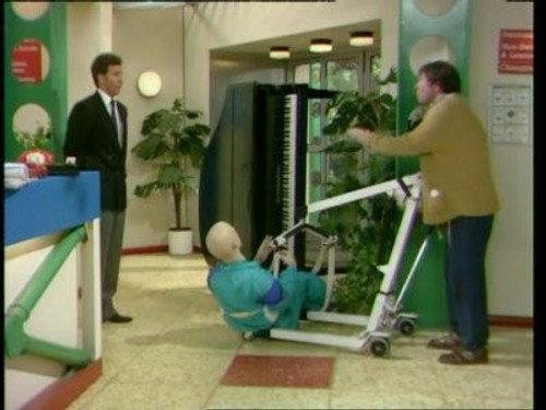 The Brittas Empire Season 2 Episode 5 - Mums and Dads