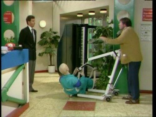 The Brittas Empire Season 2 Episode 5 - Mums and Dads