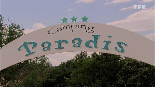 Camping paradis Season 1 Episode 1 - Episode 1