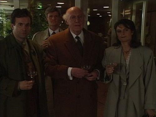 Rederiet Season 1 Episode 18 - Upp i rök