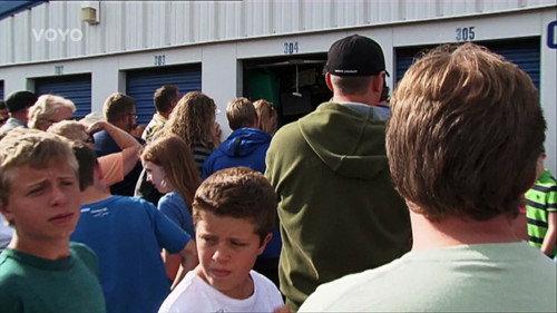 Storage Wars: Northern Treasures Season 1 Episode 18 - Fast Times at Wedgie-mont High