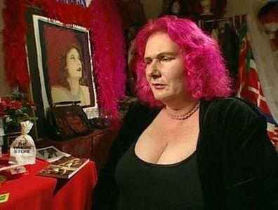 Penn & Teller: Bull! Season 4 Episode 2 - Prostitution