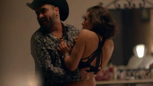 La piloto Season 2 Episode 9 - Episode 9