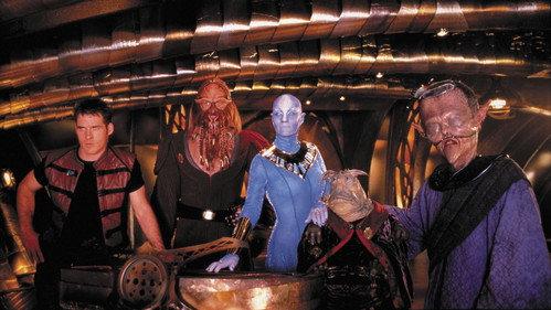 Farscape Season 2 Episode 4 - Crackers Don't Matter