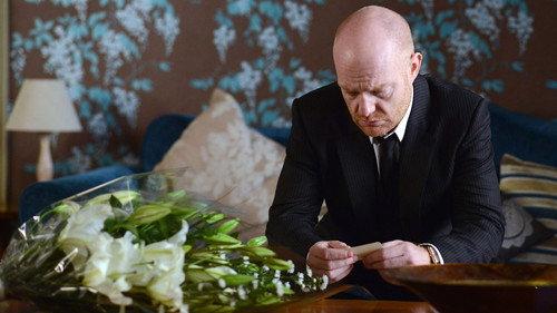 EastEnders Season 31 Episode 17 - 5005