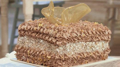The Great Canadian Baking Show Season 5 Episode 1 - Cake Week