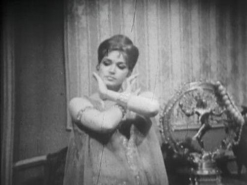 The camera explores time Season 7 Episode 2 - Episode 2