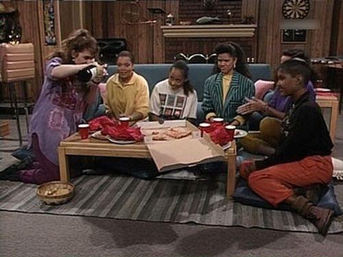 The Cosby Show Season 6 Episode 3 - I'm 'In' With the 'In' Crowd