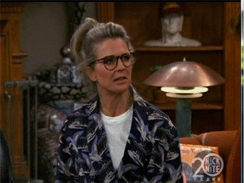 Murphy Brown Season 3 Episode 4 - Strike Two