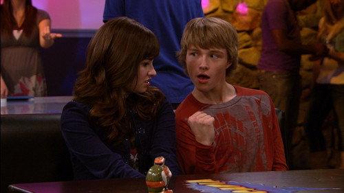 Sonny with a Chance Season 1 Episode 9 - Sonny With A Chance Of Dating