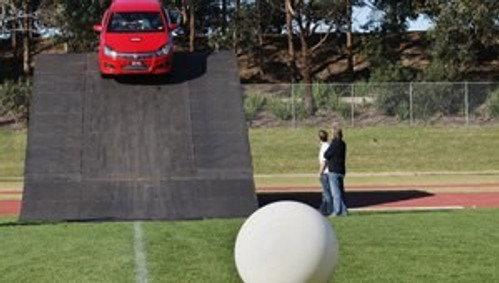 Top Gear Australia Season 1 Episode 4 - Bowls Of Thunder