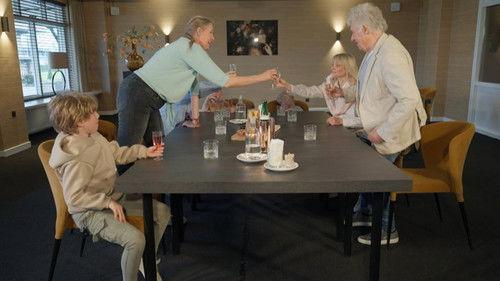 Steenrijk, Straatarm Season 10 Episode 14 - Episode 14