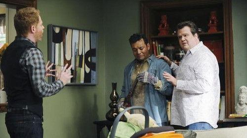 Modern Family Season 1 Episode 12 - Not In My House