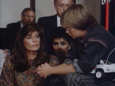 Knight Rider Season 4 Episode 3 - Sky Knight