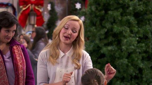 Liv and Maddie Season 1 Episode 10 - Fa-la-la-A-Rooney