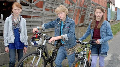 The Peppercorns Season 9 Episode 9 - Oma Leni in Not